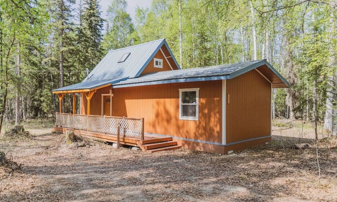 Harding-Birch Lakes Apartamento | 9713 Salcha Dr, Salcha AK · Lake Chateau's Private Cabin