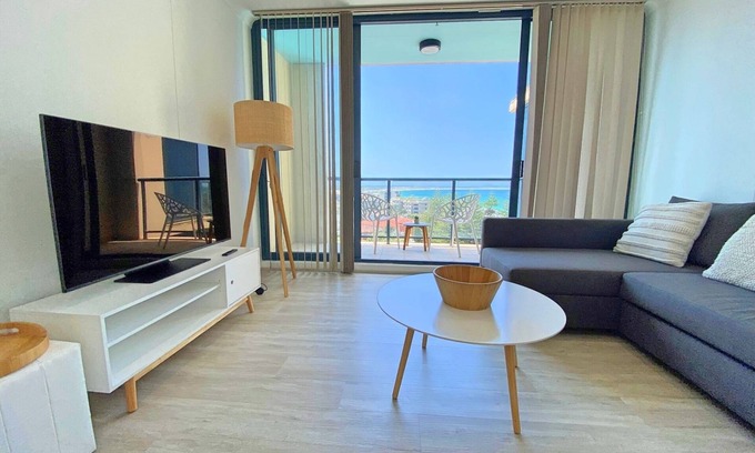Cronulla Apartamento | 9TH FLOOR, FULLY FURNISHED, OCEAN VIEW APARTMENT