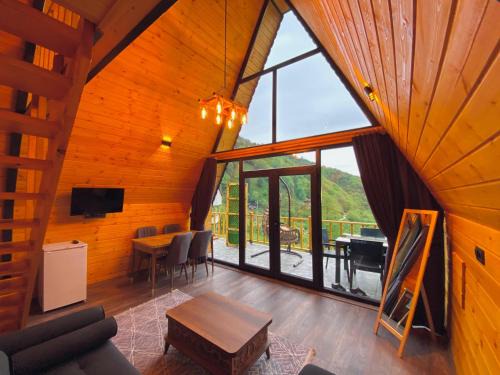 Cayeli Chalet De Esquí | AĞARAN WOODEN HOUSEs