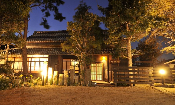 Kanakura Cho Casa | A 100yearold old private house Would you like t - Jin Cang Court / Marugame Kagawa