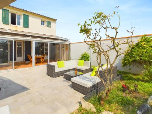Saint-Clement-des-Baleines Casa | A 180m du bord de mer, maison pour 11