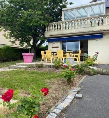 Lantheuil Casa | A 1Okm des plages du débarquement, Chez Sabrina, gîte entre mer et campagne, proximité Caen, Bayeux, Arromanches, aéroport Carpiquet