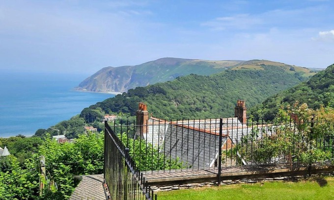 Lynton Casa | A 3 bed cottage in Exmoor with fantastic sea views