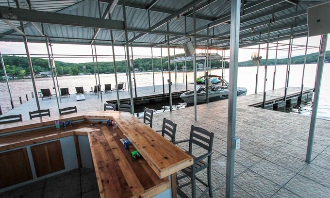 Camdenton Casa | A 5500 sq ft.Luxury Home~Huge Boat Dock~Perfect for Large Groups~Waterfront~Pool Table~Firepit
