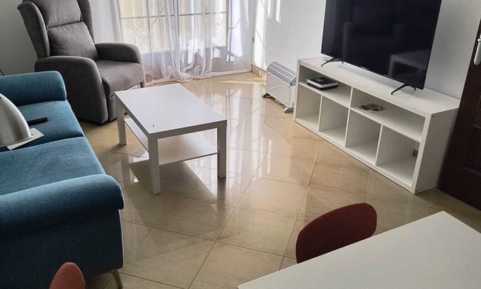 Lucena Apartamento | Piso de 84m2 para turismo o trabajar en remoto, amplio, luminoso, moderno cómodo