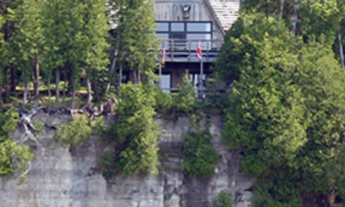 Gills Rock Casa | A Amazing Cliffside Home Rental