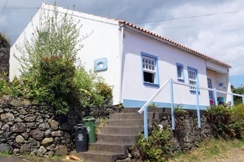 Lajes das Flores Casa | A Barraka: your cozy house in Flores!