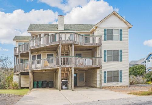 Corolla Casa | A Beach Ball - C5112