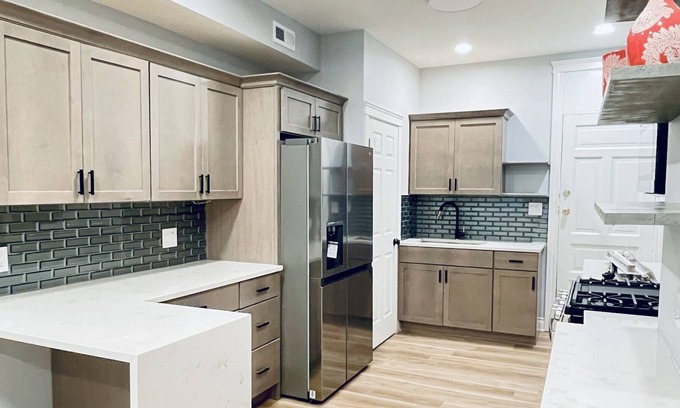 Edgewater Apartamento | A Beautiful Building in Heart of Edgewater