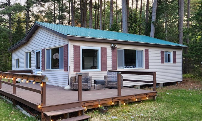 Woodgate Cabaña | A beautiful cottage nestled in Adirondacks overlooking the peaceful White Lake
