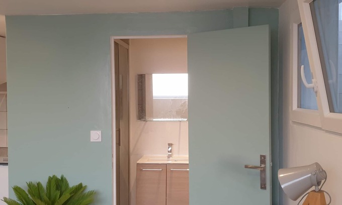 Meudon Apartamento | A beautiful new studio, fully equipped and green