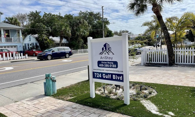 Clearwater Casa | A Beautiful Oceanfront View home in Clearwater Beach - Pool Heating Avail