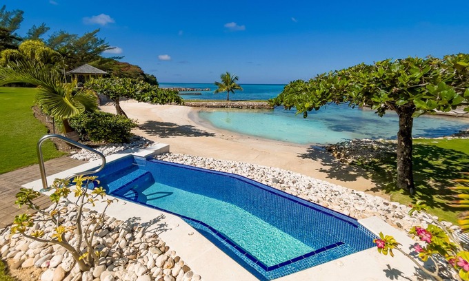 Mammee Bay Casa | A beautiful private beachfront paradise in Old Fort Bay, Ocho Rios