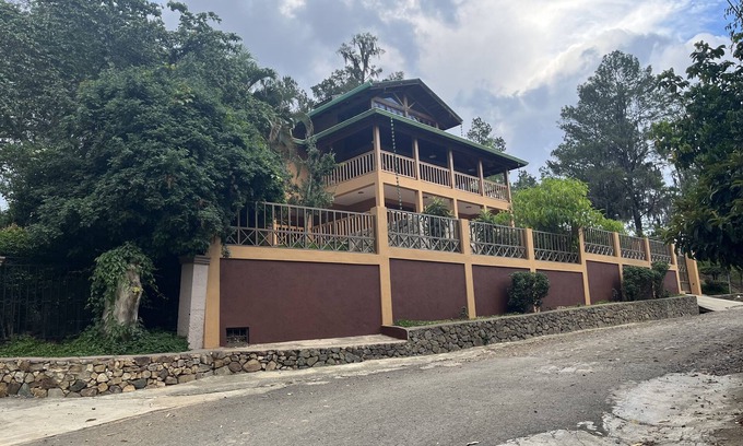 Constanza Casa | Un hermoso refugio en la cadena montañosa más alta del Caribe.
