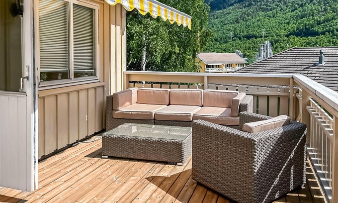 Rjukan Apartamento | A beautiful view over the countryside awaits you in this superbly located vacation home.