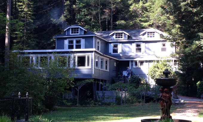 Cazadero Casa | Un poco de encanto Inglés ubicado en las secoyas de Sonoma.