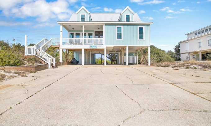 Surf Side Shores Casa | A Blessing - Pet Friendly - 5 bed, 4 bath home