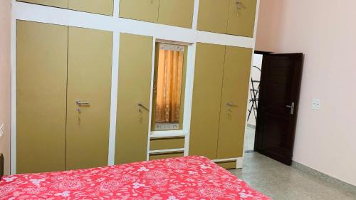 Kharar Casa | A Blooming Retreat-Holiday Home 3BHK