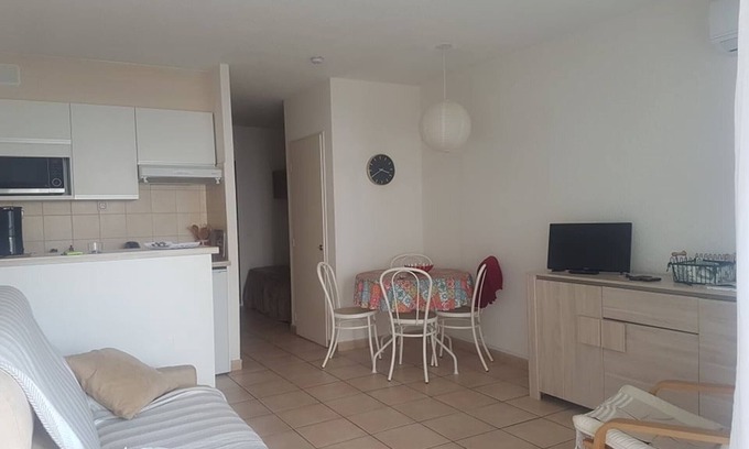 Saint-Raphael Apartamento | Estudio climatizado para 2/3 - Cerca de la playa y tiendas - WiFi incluido