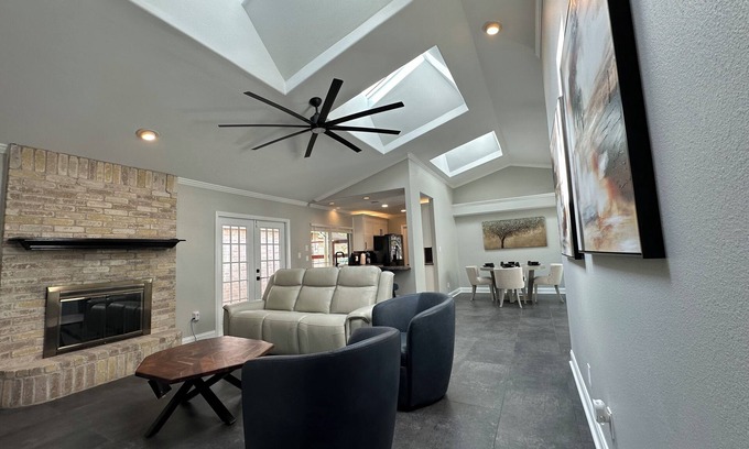 Victoria Casa | A&C WATERFORD COTTAGE