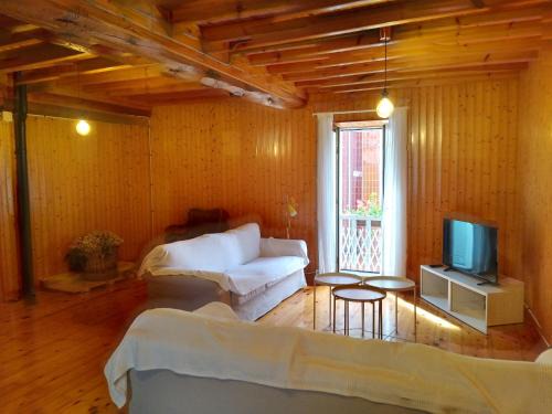 Malpica de Bergantinos Casa | A Casa De Regina