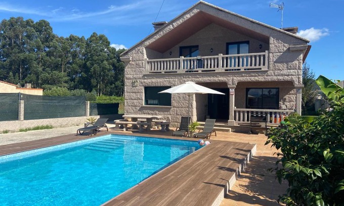 Carracido Casa | A CASA DE SISAN