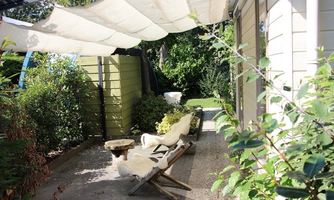 Goedereede Casa | Light and quiet chalet with nice terrace.