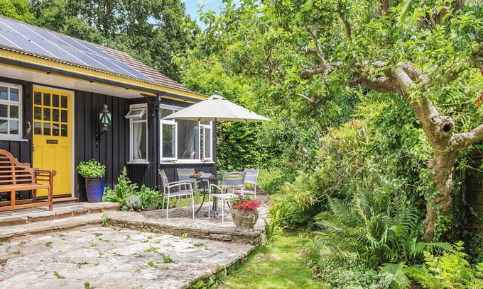Portesham Cabaña | 2 bedroom accommodation in Dorchester