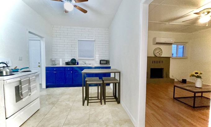 Needles Casa | A charming home and cozy home minutes away to the river