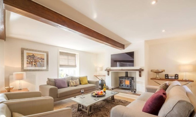 East Rudham Casa | Una elegante villa georgiana restaurada cerca de East Rudham Green. Llegadas de lunes y viernes.