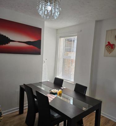 Peterborough Casa | A City Centre family house