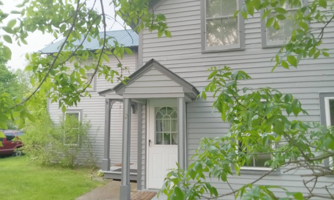 Indian Lake Apartamento | A clean and cozy centrally located rental,walking distance to all amenities