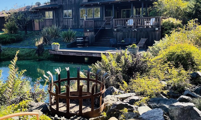 Fort Bragg Casa | A coastal lodge for all seasons!
