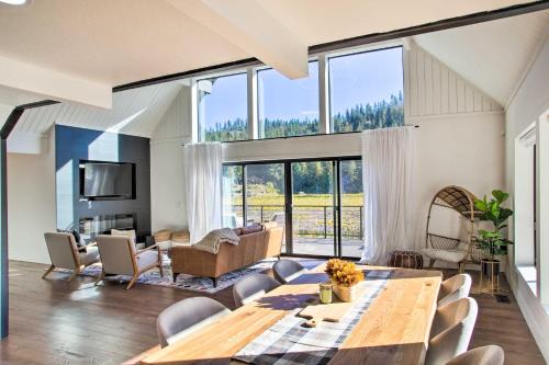 Twin Lakes Casa | A Contemporary Dream Lakefront Rathdrum Oasis!