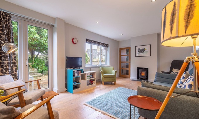 Snape Cabina | A contemporary, single-storey holiday retreat located in the heart of Snape within strolling distanc