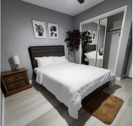 Florin Casa | A Convenience Room!