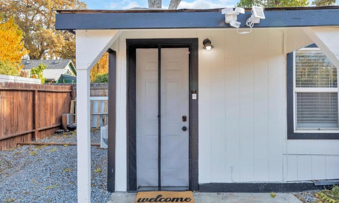 North Oak Park Casa | A Cottage - Walk to UC Davis & Shriners