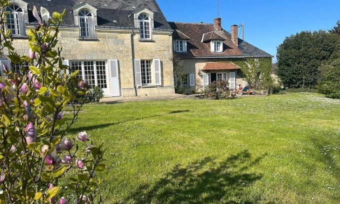 Troo Casa | A Country Mansion in a Great Private Park