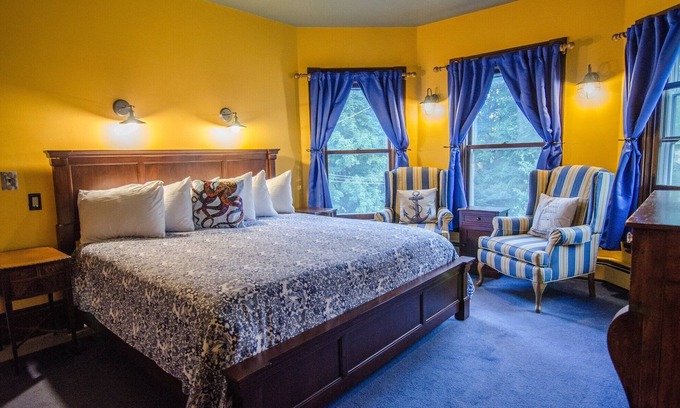 Shelburne Cama Y Desayuno | Suite para parejas de 2 dormitorios con desayuno completo personalizado en el centro de Shelburne VT