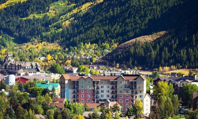 Avon Complejo | A Cozy Alpine Retreat in the Heart of the Rockies- Sheraton Mt. Vista-1 Bedroom