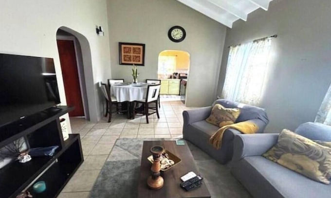 Saint John Parish Casa | A Cozy Cottage located on the beautiful island of Antigua, close to shops/beach.