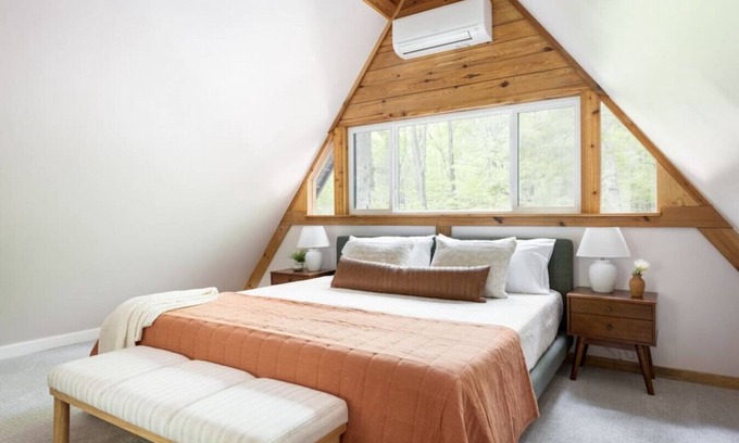 Interlochen Cabaña | A cozy getaway nestled in the woods of Northern Michigan.