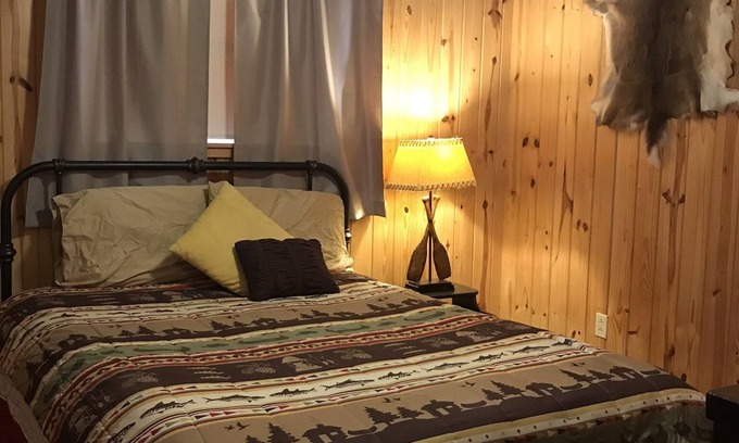 Murfreesboro Cabina | ¡Una escapada acogedora en el río Little Missouri!