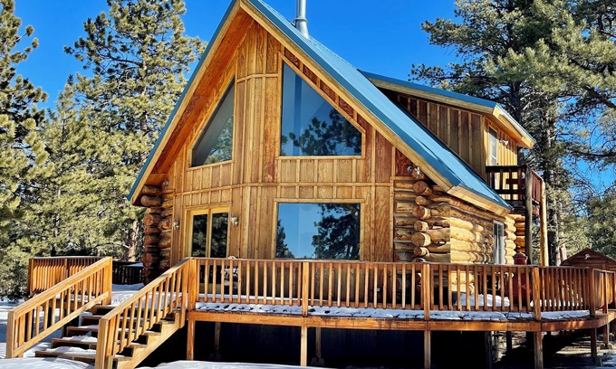 Hartsel Cabina | A cozy log cabin in the Rockies! Close to Buena Vista or daytrip to Breckenridge
