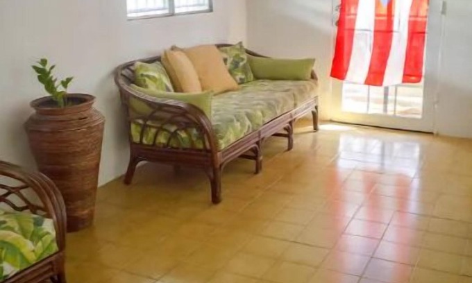 Salinas Casa | A cozy place to stay walking distance from the beach and Restaurants.
