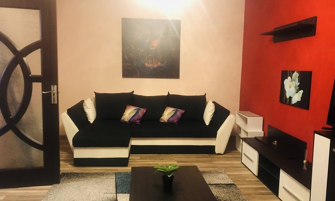 Sector 3 Condominio | A cute apartment, new remodeled, in a quiet area,3 min from the Metro , Sleep 4