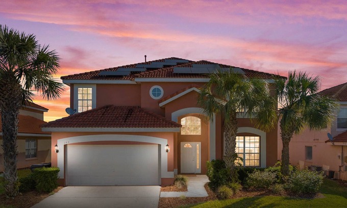 Solana Casa | A Dash of Magic! Family & Pet Friendly w Hot Tub, Pool, & Game Rm!