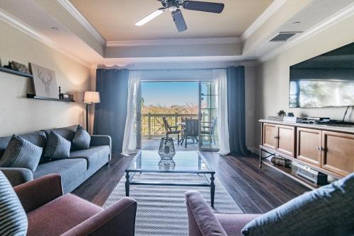 Reunion Casa | A DISNEY REUNION! Spacious And Spectacular, 5 Heated Pools, Sleeps 8, Overlooking Acres Of Views, LOW Rates!