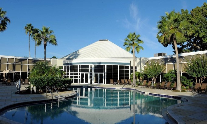 Florida Central Atlantic Coast Hotel | A Dream Stay Awaits! 2 Stunning Rooms | Free Shuttle to Local Attractions