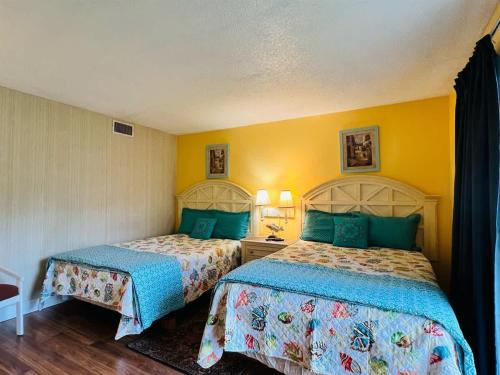 Myrtle Beach Casa | *A FAMILY RETREAT*Pool*Steps to the Beach*Approved Dogs*D18-9